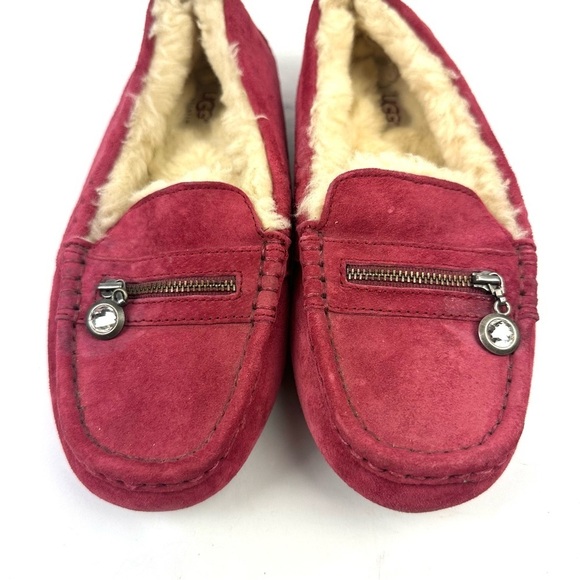 UGG Ansley Charm Slippers 7 Red Berry Shearling Lined Slip On Moccasin Womens - Picture 3 of 8